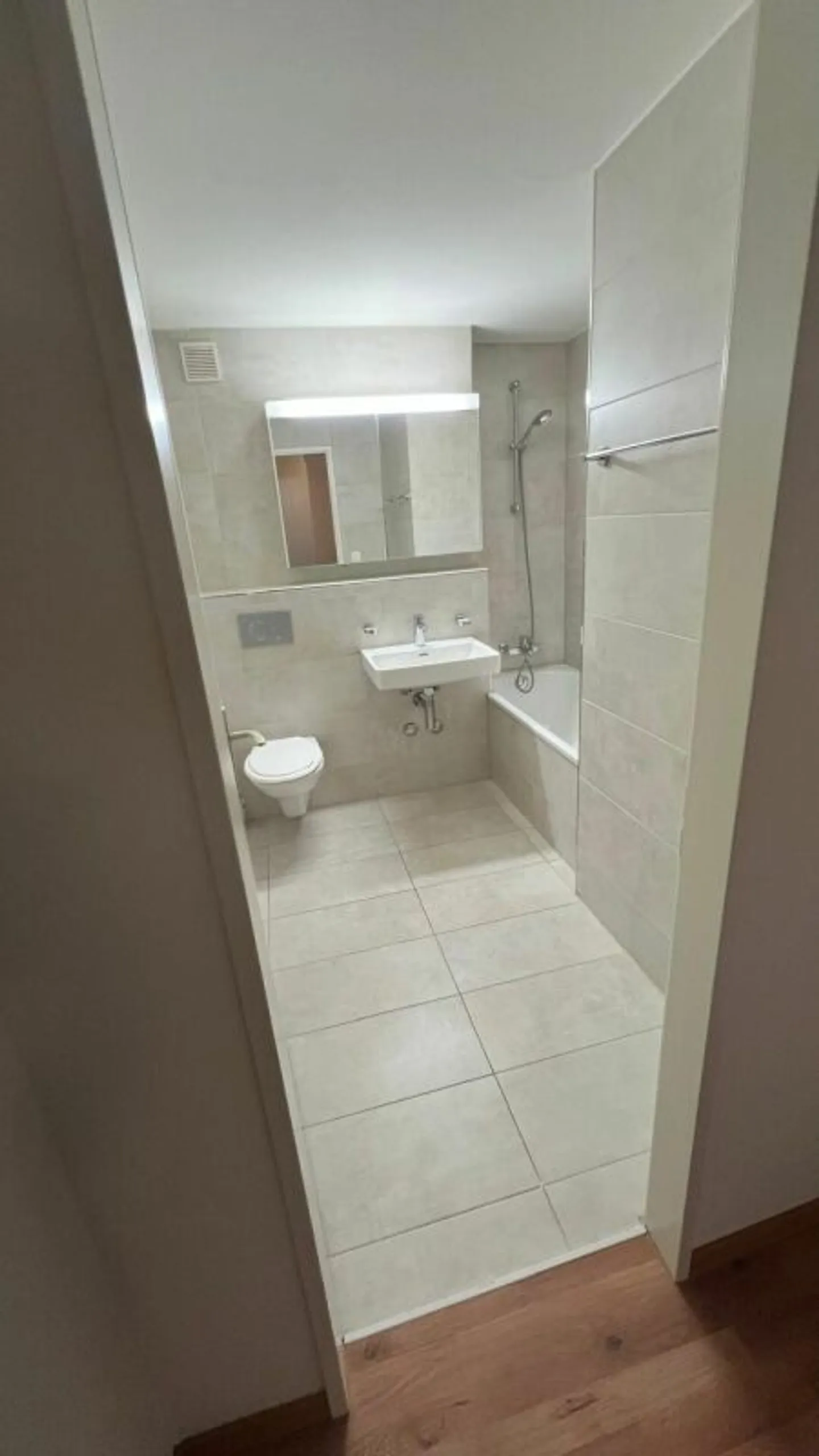 Helle 2,5 Zimmer Wohnung - Foto 2 von 6