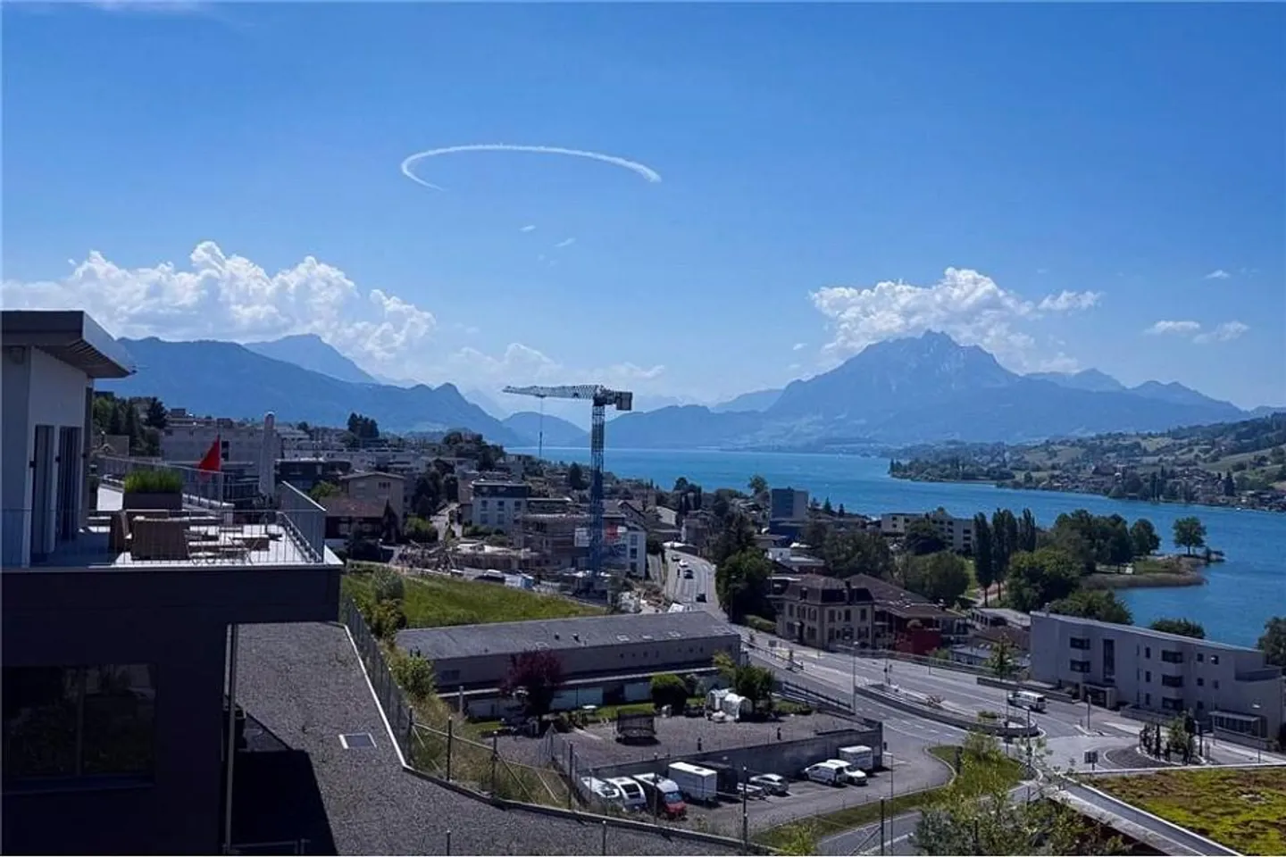 Affascinante attico ristrutturato con camino, 2 balconi e un... - Foto 4 di 4
