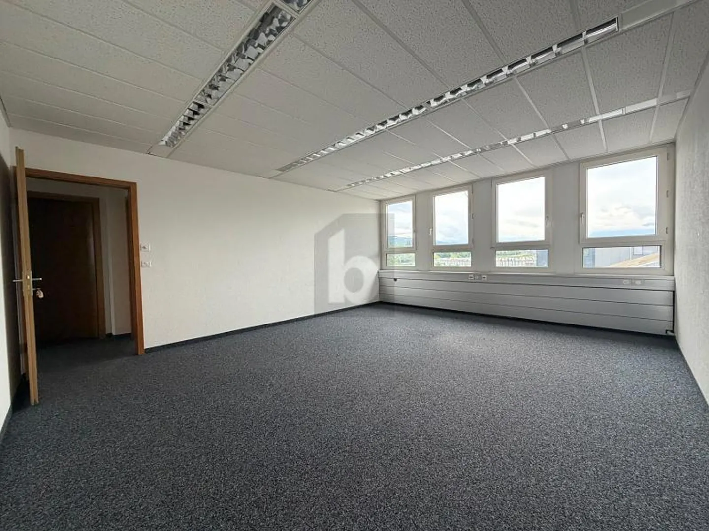 Geräumige Bürofläche in Münsingen - Foto 4 von 5