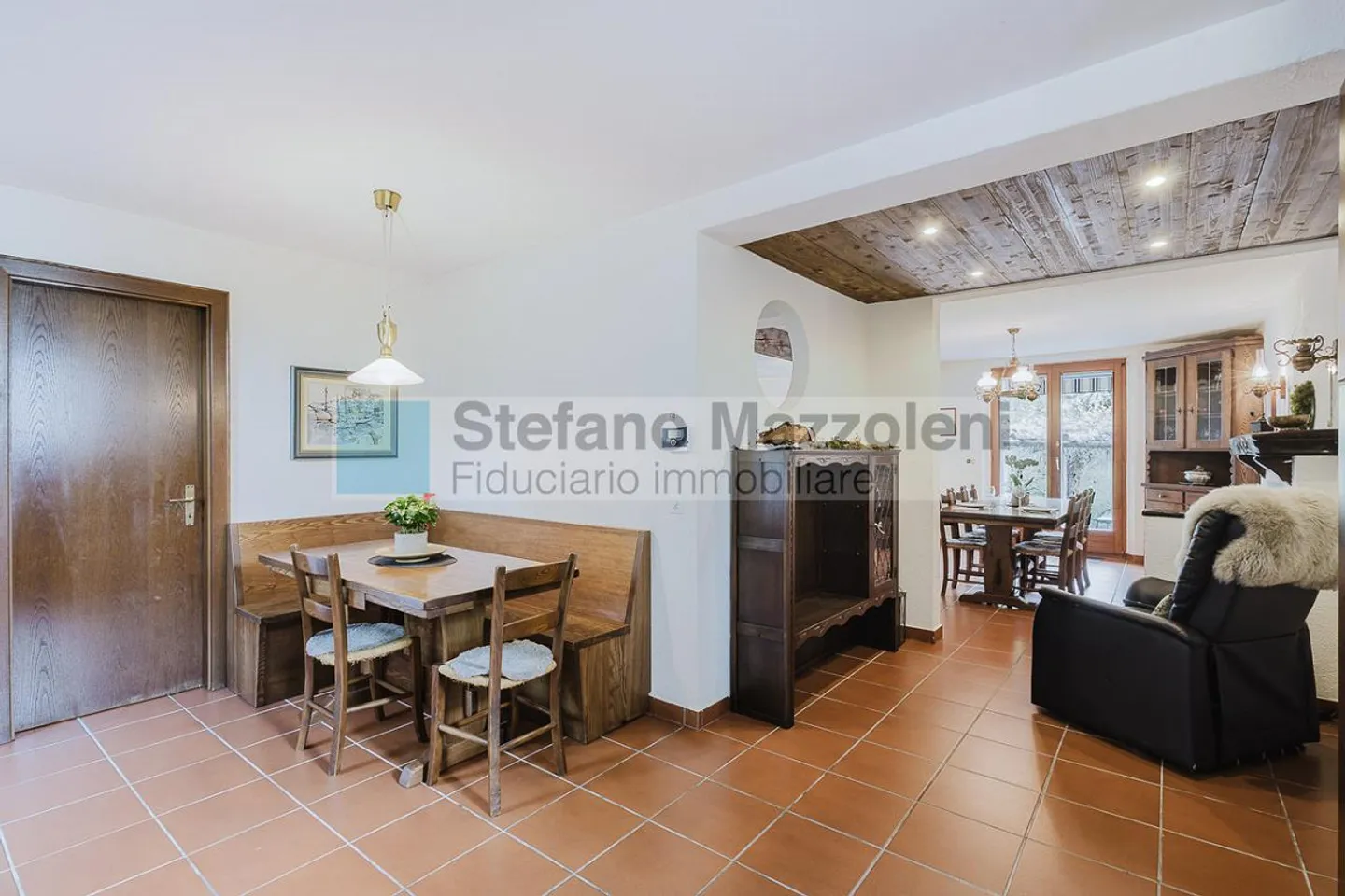 Affascinante casa ticinese con giardino - Foto 2 di 17