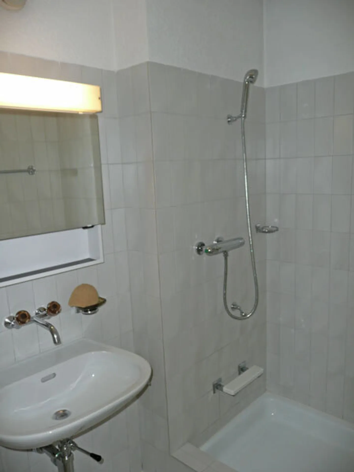 Apartment in a Quiet Residential Area - Limited until 31.08.2026 - Photo 6 of 8