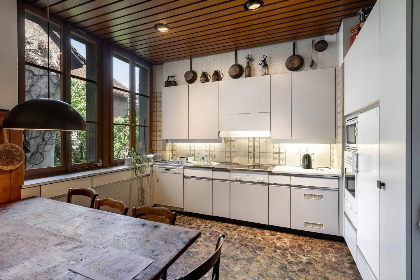 10-room house - Photo 3 of 7