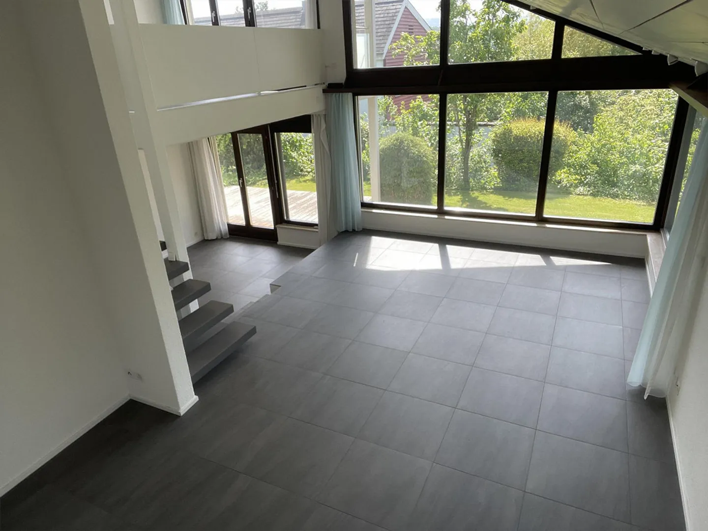 Freistehendes Einfamilienhaus in Oberwil - Foto 7 von 14