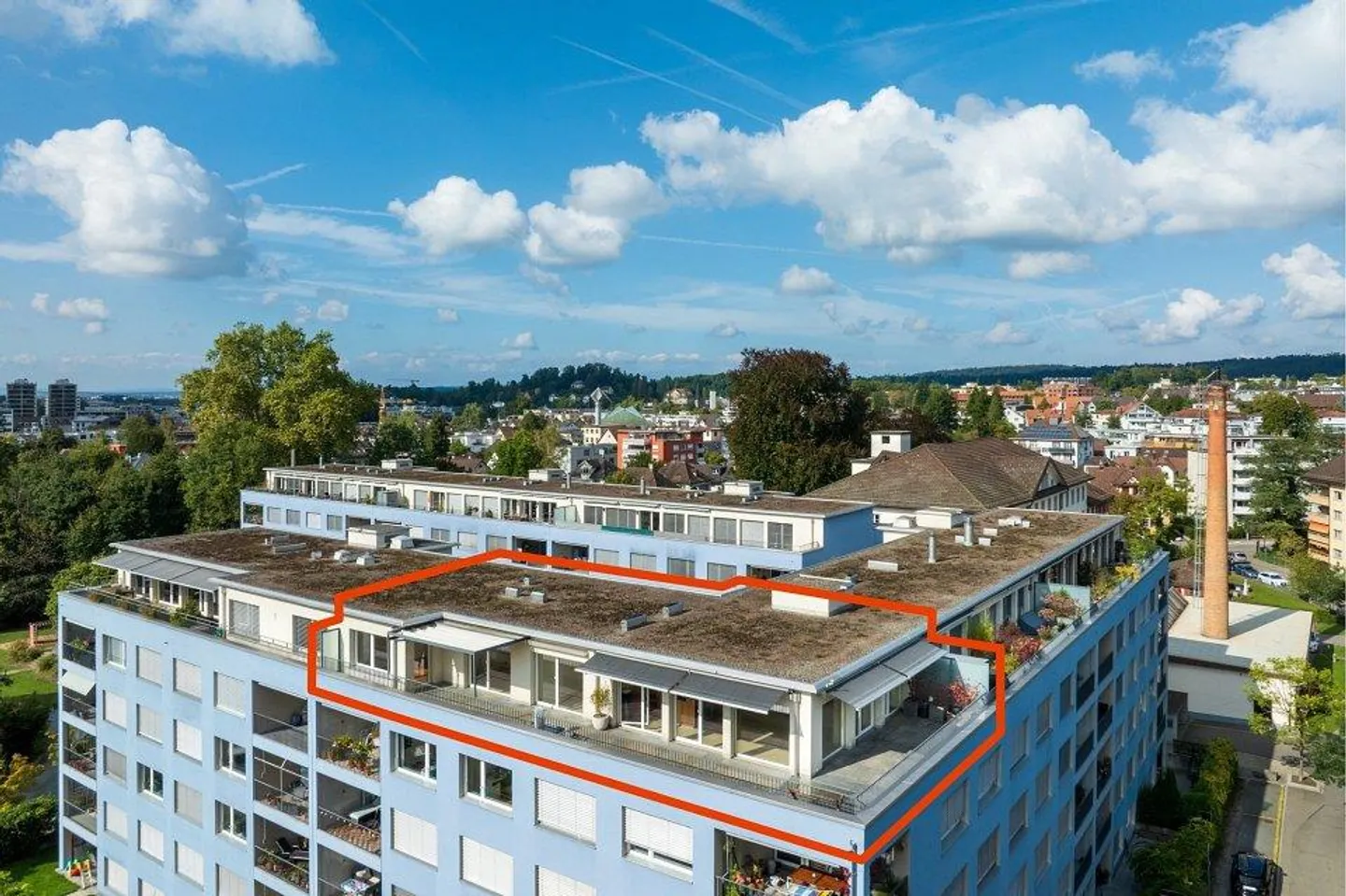 Esclusivo appartamento attico di 4,5 stanze con due terrazze soleggiate - Foto 1 di 13