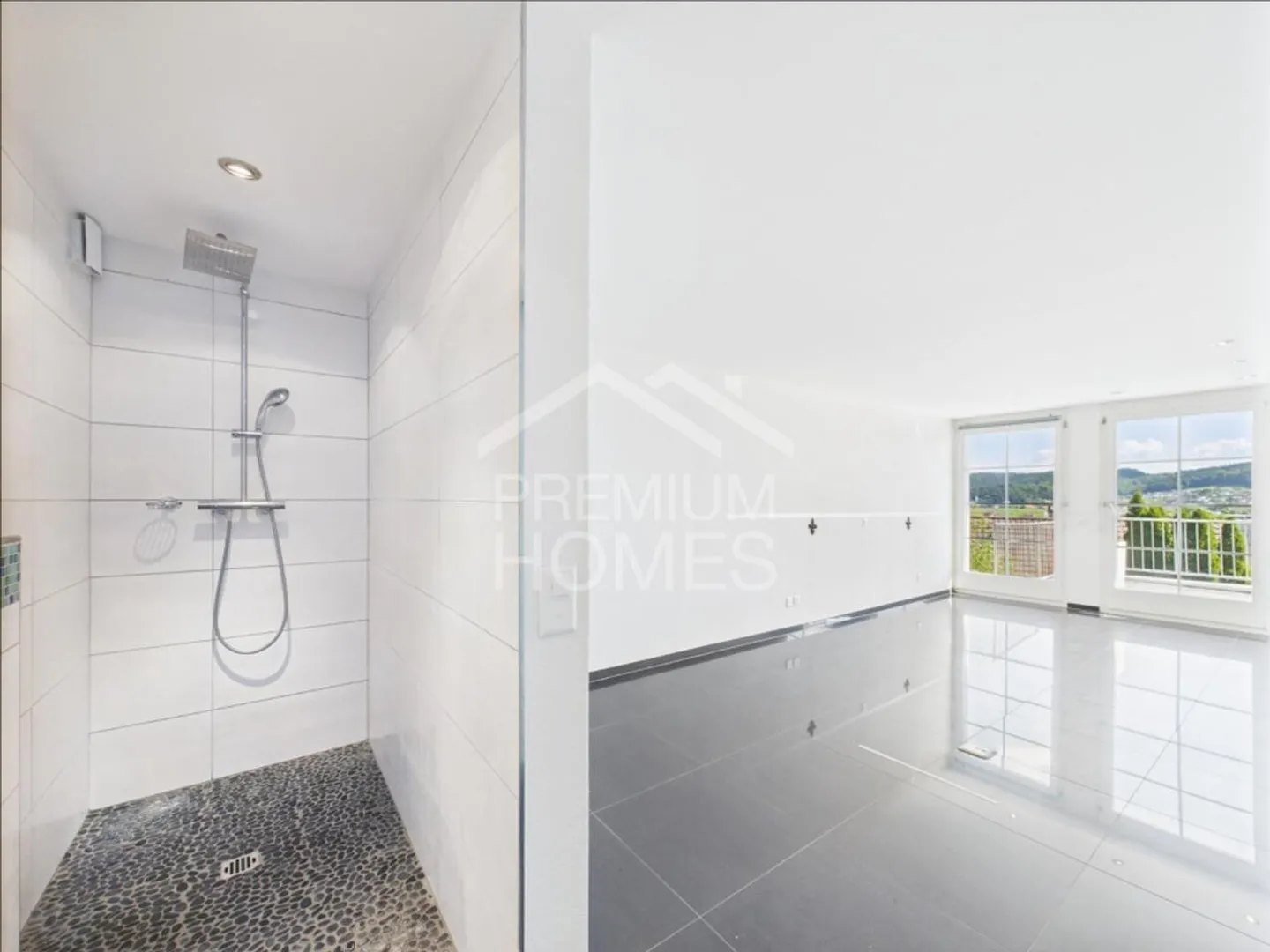 Casa a schiera con terrazza, balcone e posizione da sogno - Foto 5 di 13