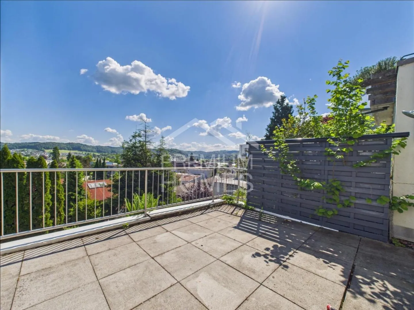 Casa a schiera con terrazza, balcone e posizione da sogno - Foto 10 di 13