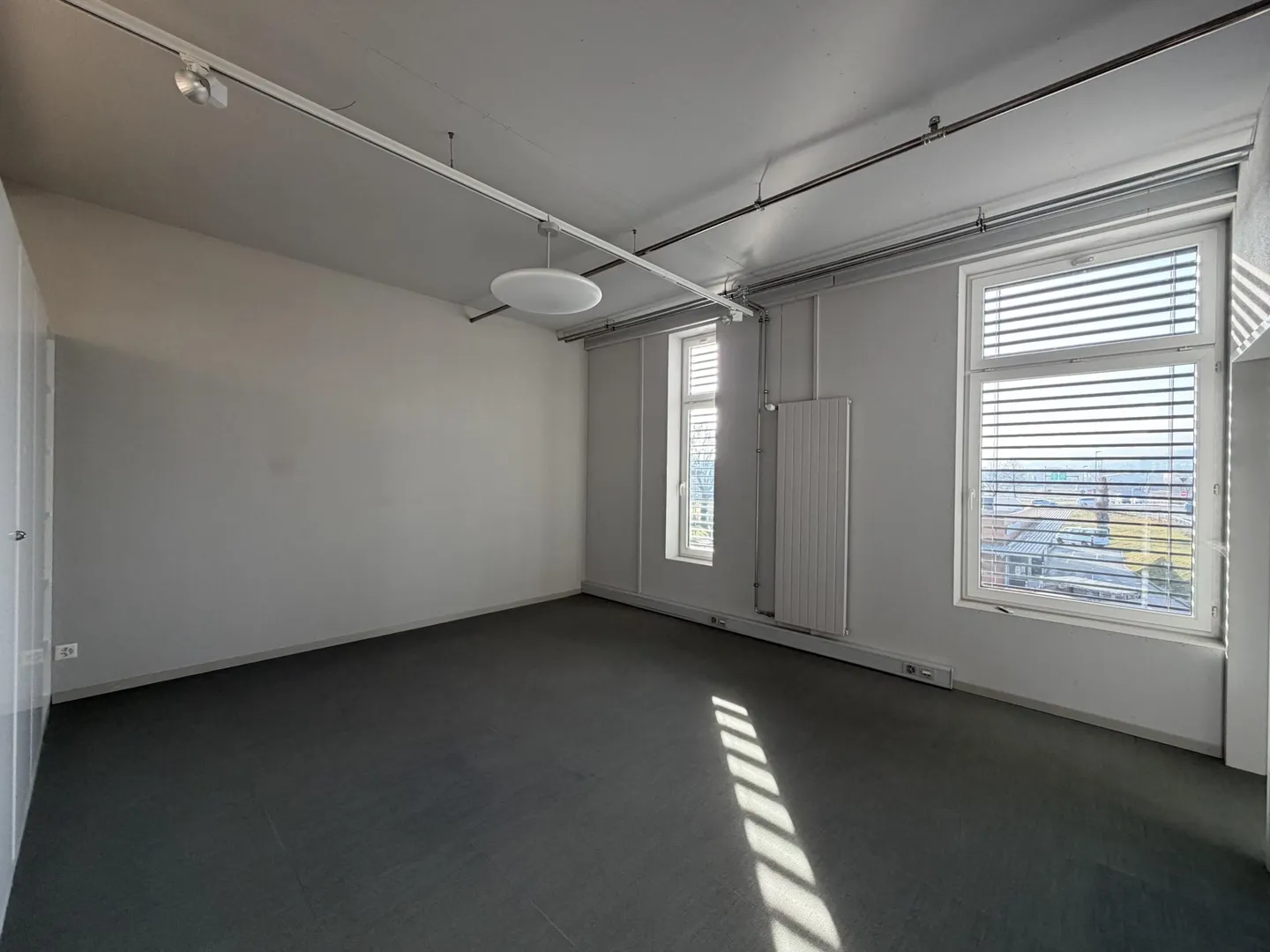 Espace Commercial Moderne à Louer - Photo 5 sur 12