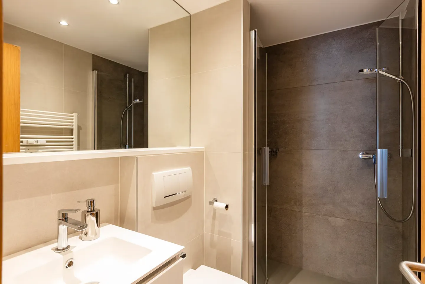 Appartement rénové à Crans - Photo 6 sur 12
