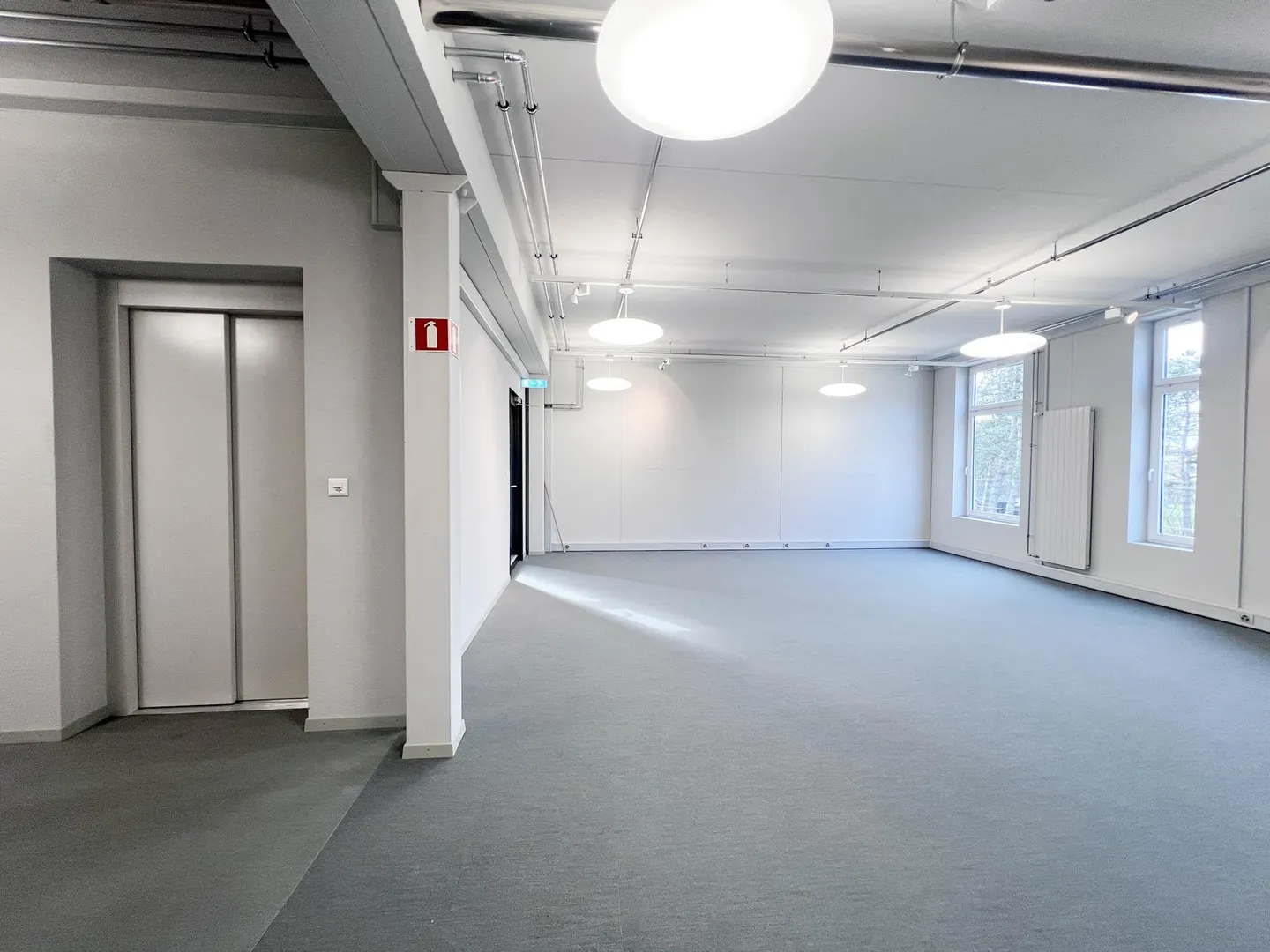 Espace Commercial Moderne à Louer - Photo 12 sur 12