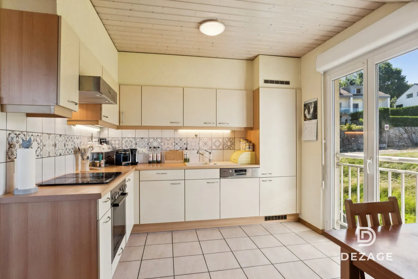Vast bright penthouse with panoramic lake view at the gates of Pully and Lausanne! - Photo 6 of 14