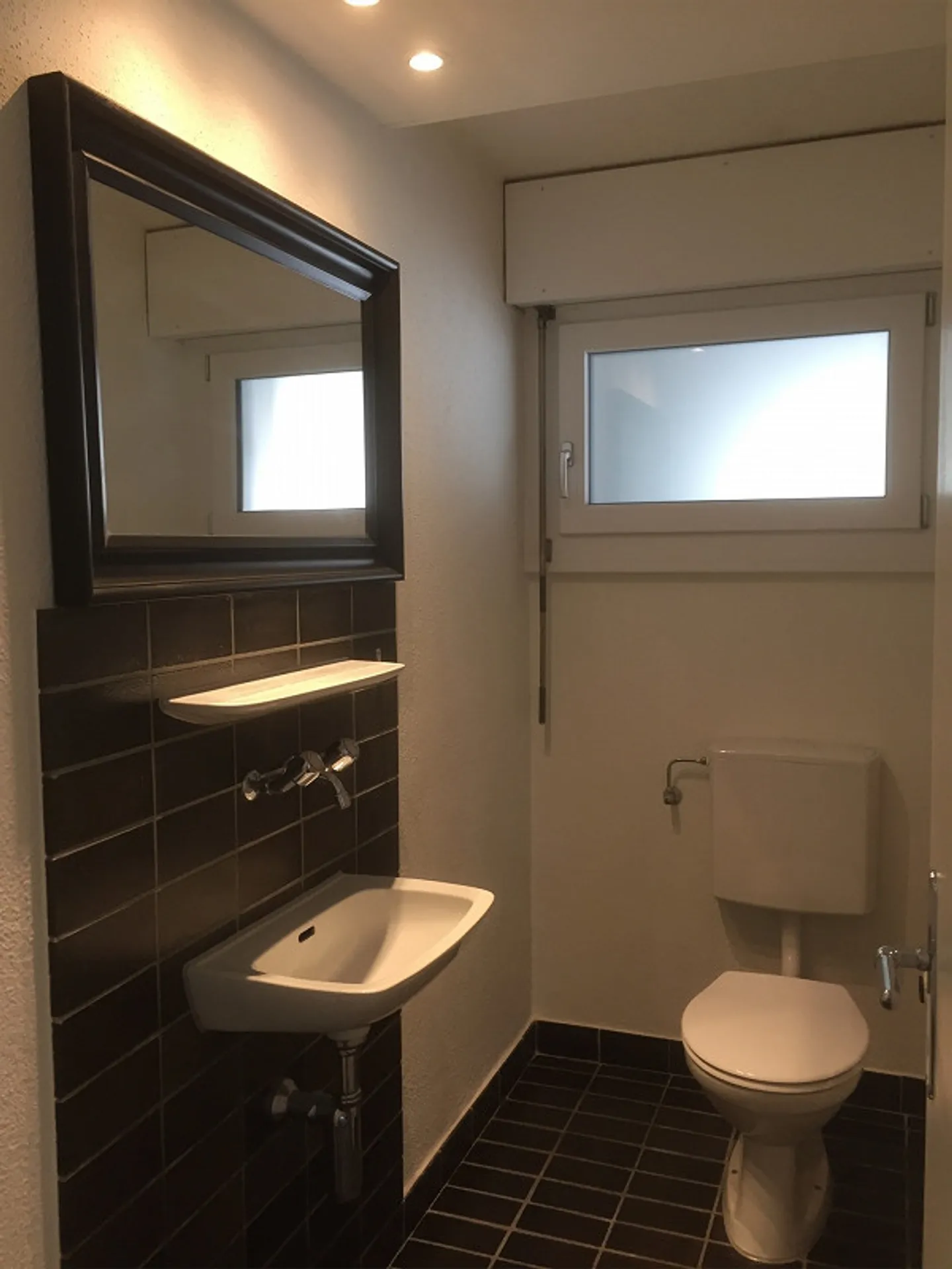 Appartement spacieux avec vue sur la vieille ville de Wil - Photo 9 sur 14