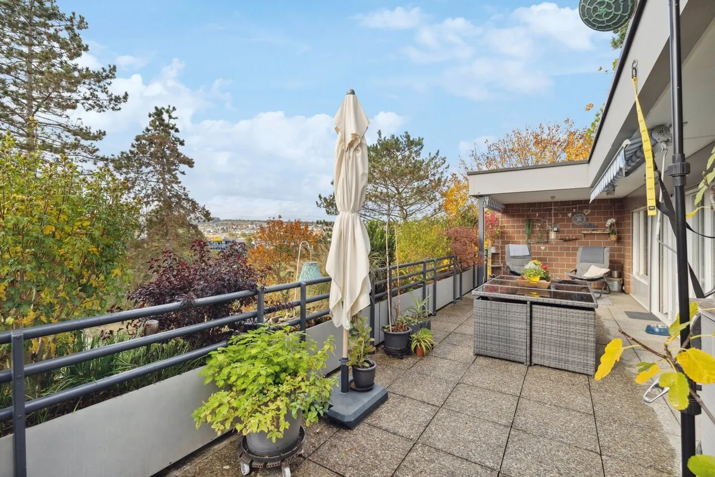 Modern family apartment with a beautiful terrace - Photo 4 of 5