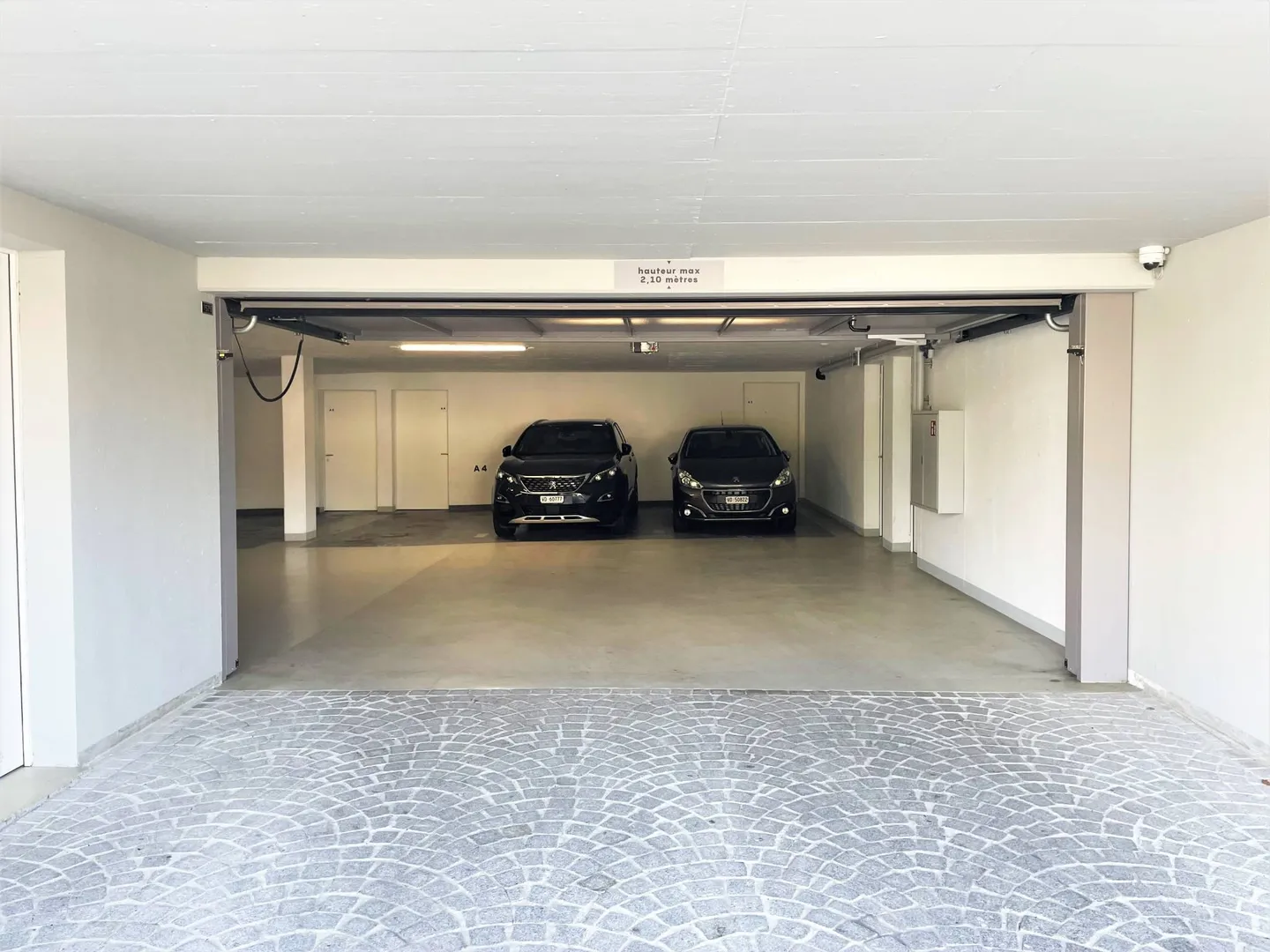 Bella superficie multifunzionale in una residenza di lusso a St-Sulpice - Foto 3 di 7
