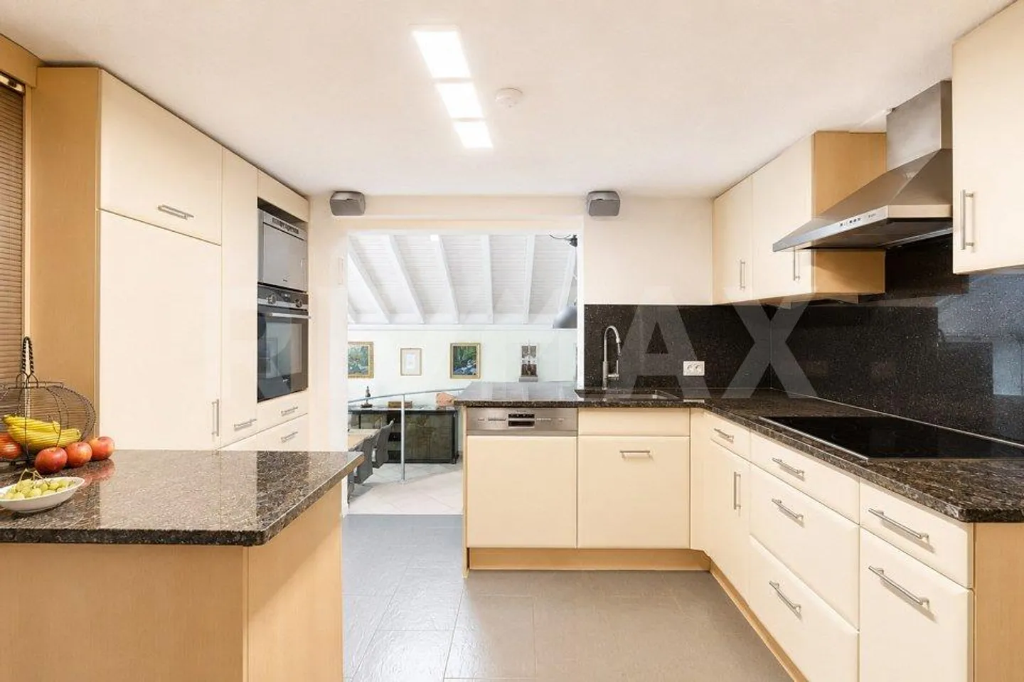 Charming residential house with approved expansion potential - Photo 4 of 13