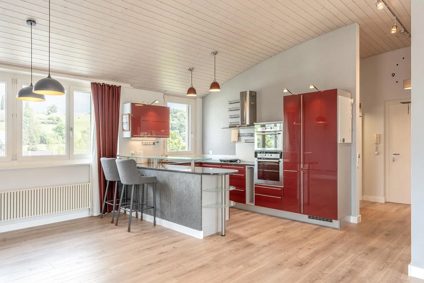 Incantevole appartamento mansardato di 3,5 locali in una zona tranquilla di Köniz - Foto 10 di 16