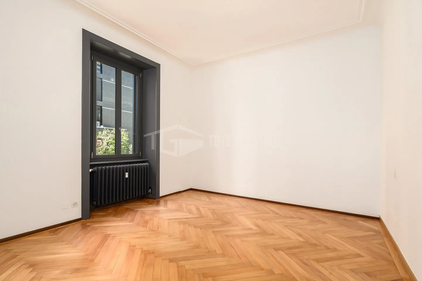 ELEGANTE 4.5 ZIMMER IN EINEM HISTORISCHEN GEBÄUDE IM ZENTRUM VON LUGANO - Foto 7 von 13