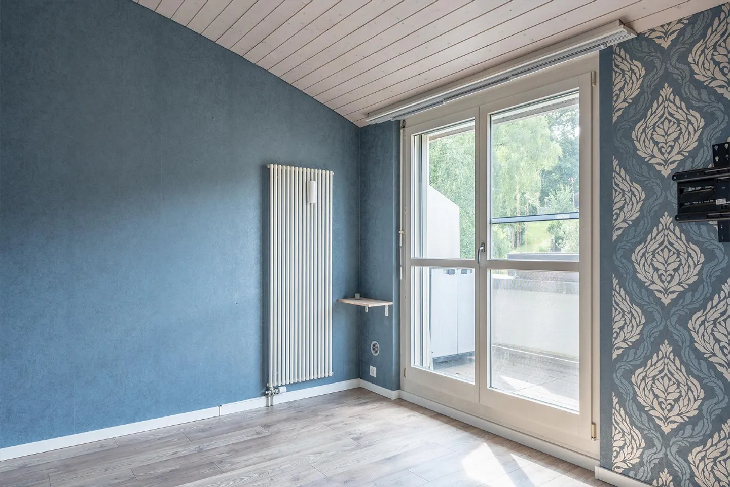 Incantevole appartamento mansardato di 3,5 locali in una zona tranquilla di Köniz - Foto 7 di 16