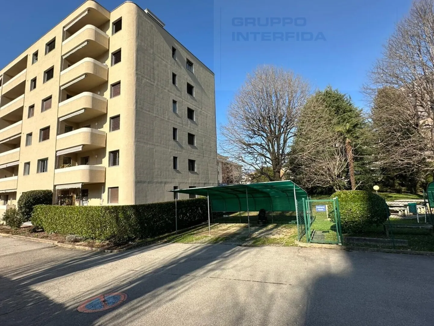 BRIGHT 4.5 ROOM APARTMENT ON THE THIRD FLOOR - Photo 1 of 8