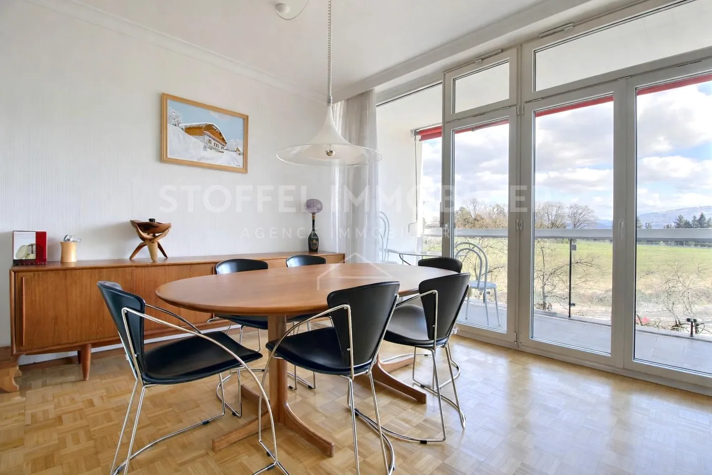 Appartement lumineux 5 pièces à Meyrin - Photo 3 sur 7