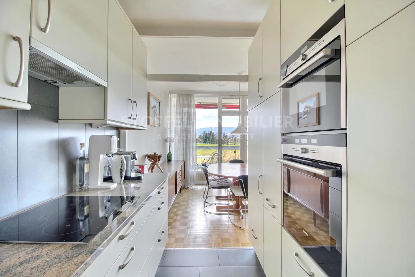 Appartement lumineux 5 pièces à Meyrin - Photo 2 sur 7
