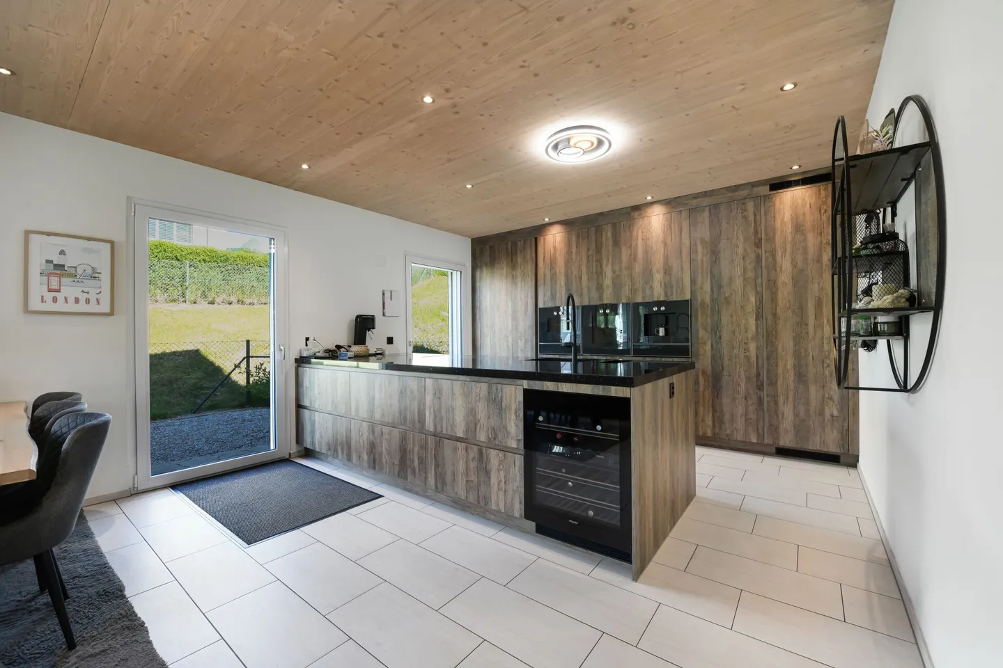 Vivere con vista: Casa da sogno con appartamento e oasi benessere - Foto 3 di 46