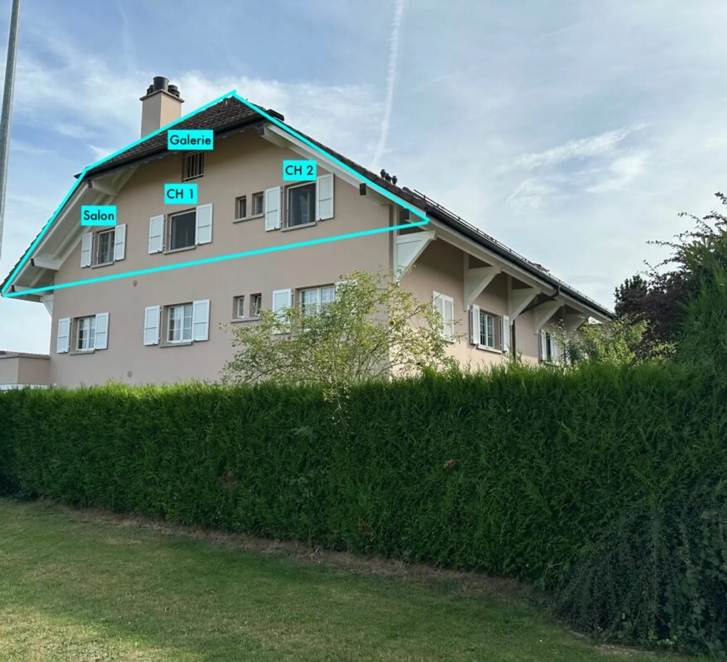 Wohnung im Doppelstock mit 5 Zimmern, Balkon und Innen- und Außenparkplätzen - Foto 19 di 23