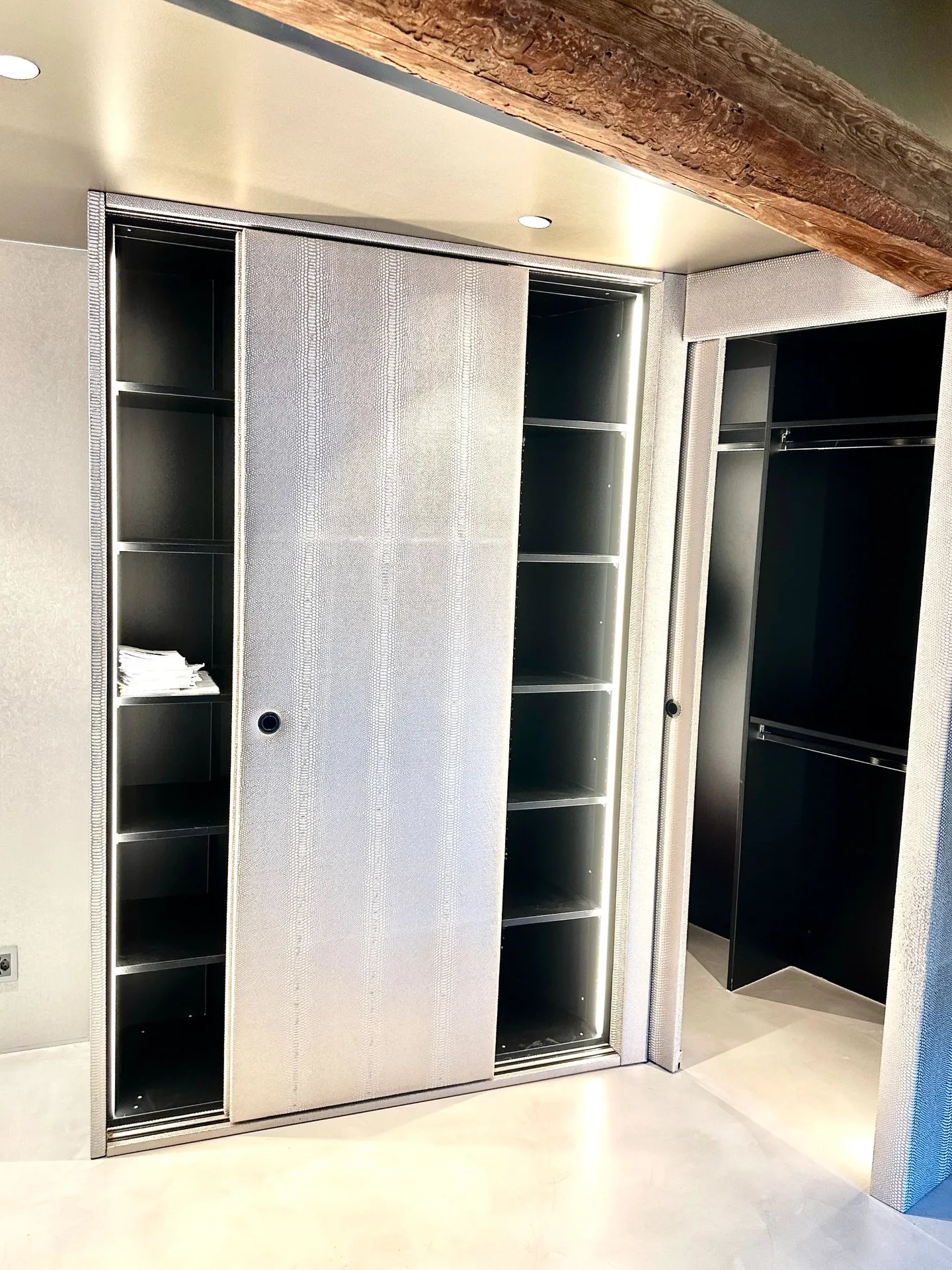 Luxurious penthouse apartment with 3.5 rooms in Martigny - Photo 5 of 11