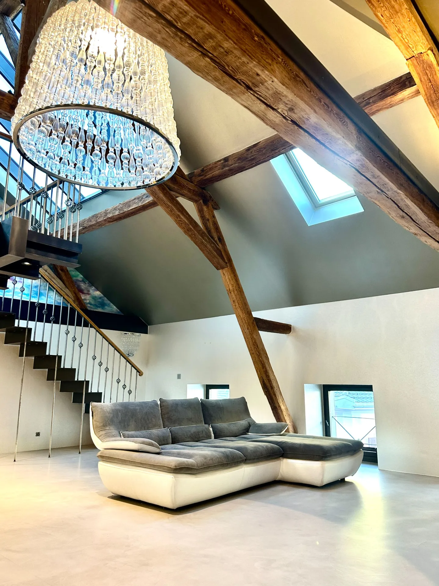 Luxurious penthouse apartment with 3.5 rooms in Martigny - Photo 8 of 11