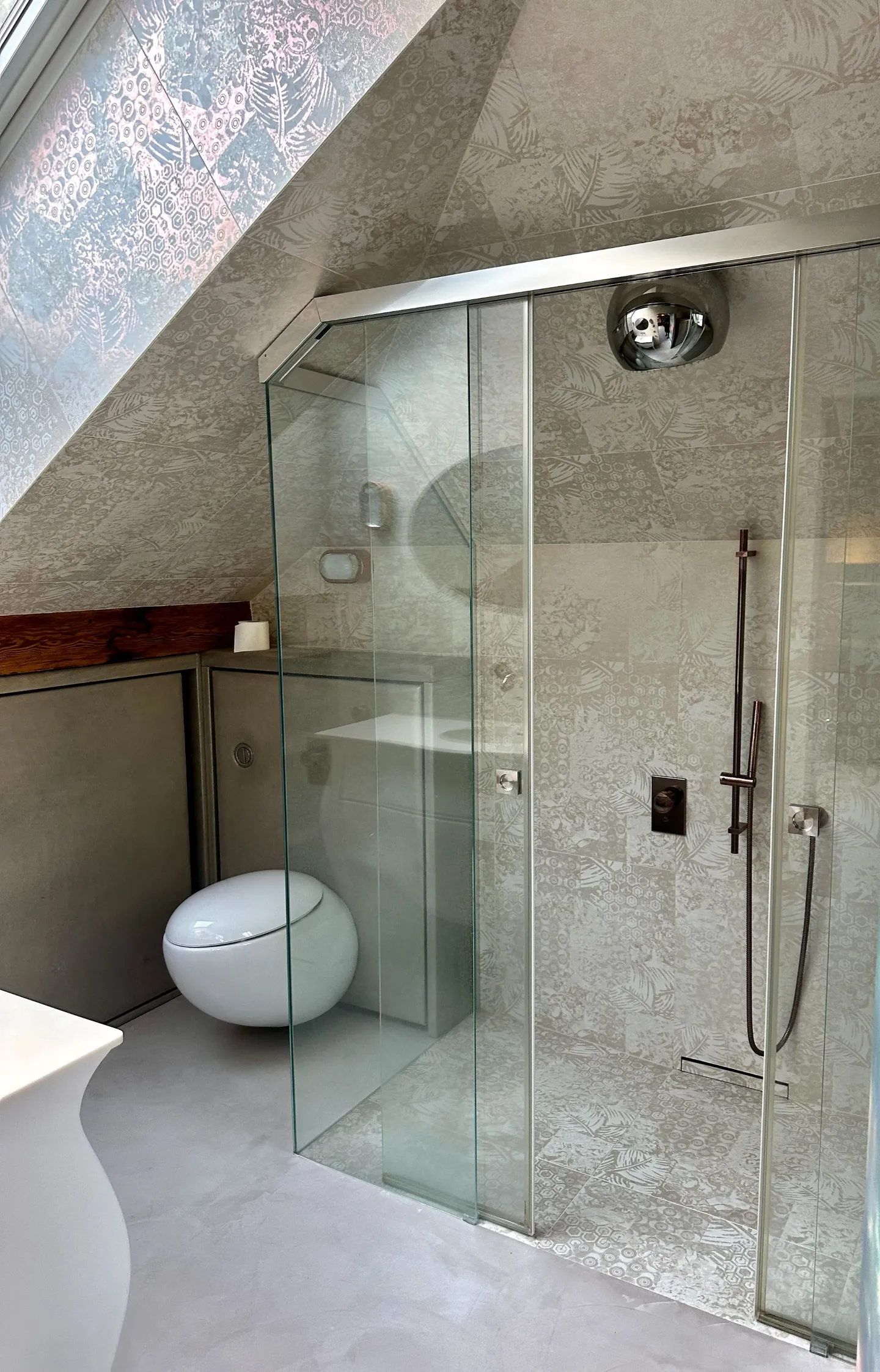 Luxurious penthouse apartment with 3.5 rooms in Martigny - Photo 10 of 11