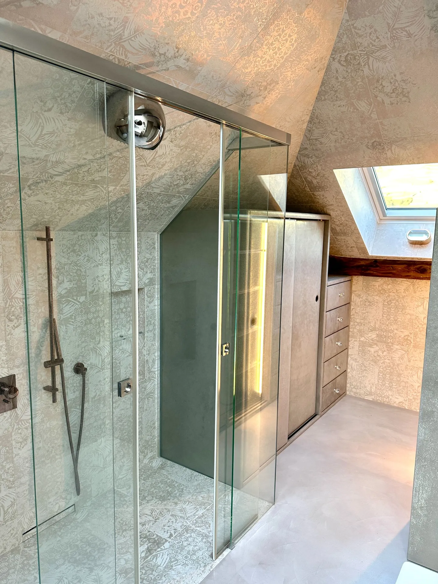 Luxurious penthouse apartment with 3.5 rooms in Martigny - Photo 11 of 11