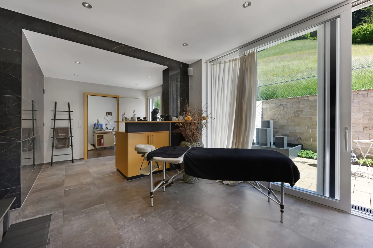 Vivere con vista: Casa da sogno con appartamento e oasi benessere - Foto 23 di 46