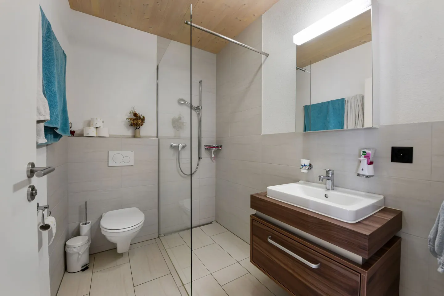 Vivere con vista: Casa da sogno con appartamento e oasi benessere - Foto 22 di 46