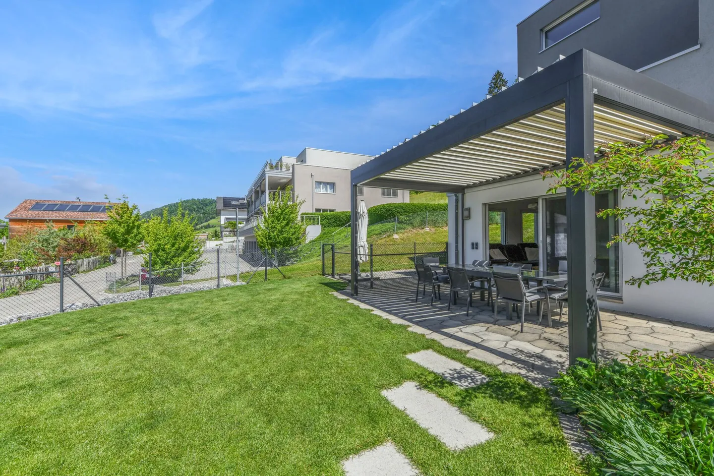Vivere con vista: Casa da sogno con appartamento e oasi benessere - Foto 12 di 46