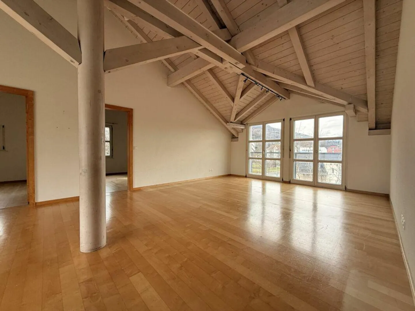 Penthouse spacieux de 3,5 pièces au centre de Buchs-Räfis - Photo 3 sur 10
