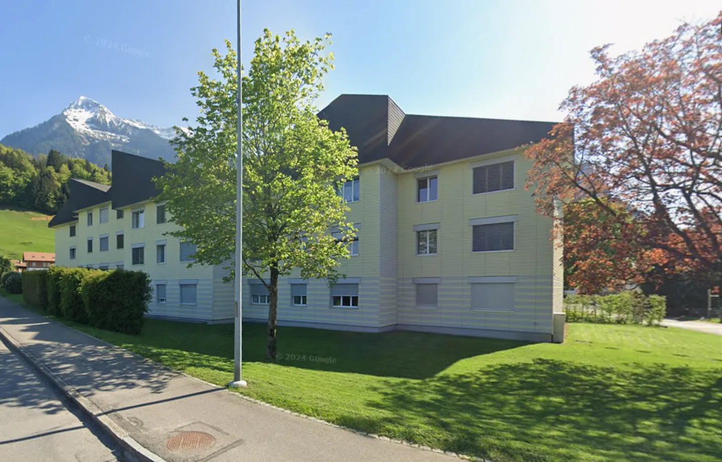 Affordable Living Space in Wimmis - Photo 1 of 6