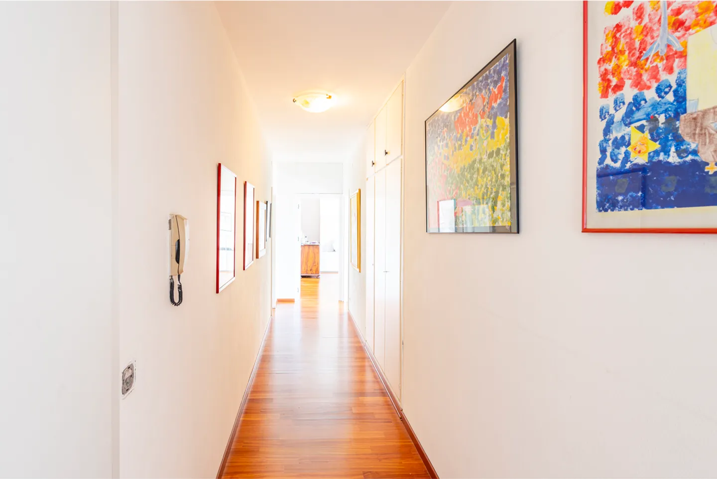 Appartement spacieux et lumineux dans un quartier stratégique - Photo 5 sur 14