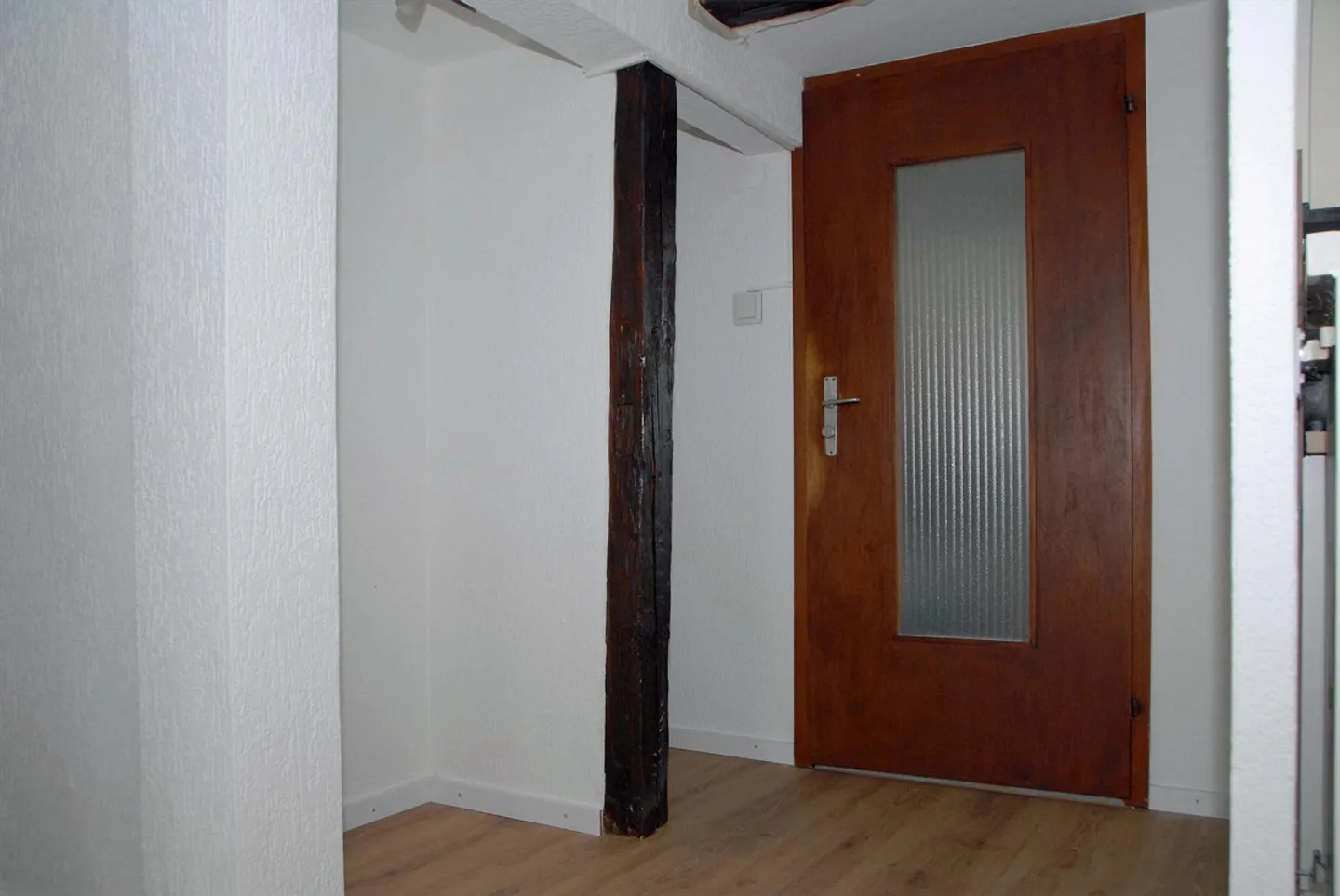 Freshly renovated apartment - Photo 2 of 12