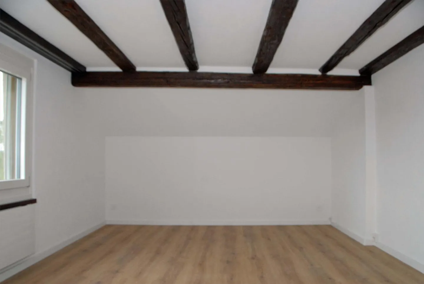 Freshly renovated apartment - Photo 7 of 12