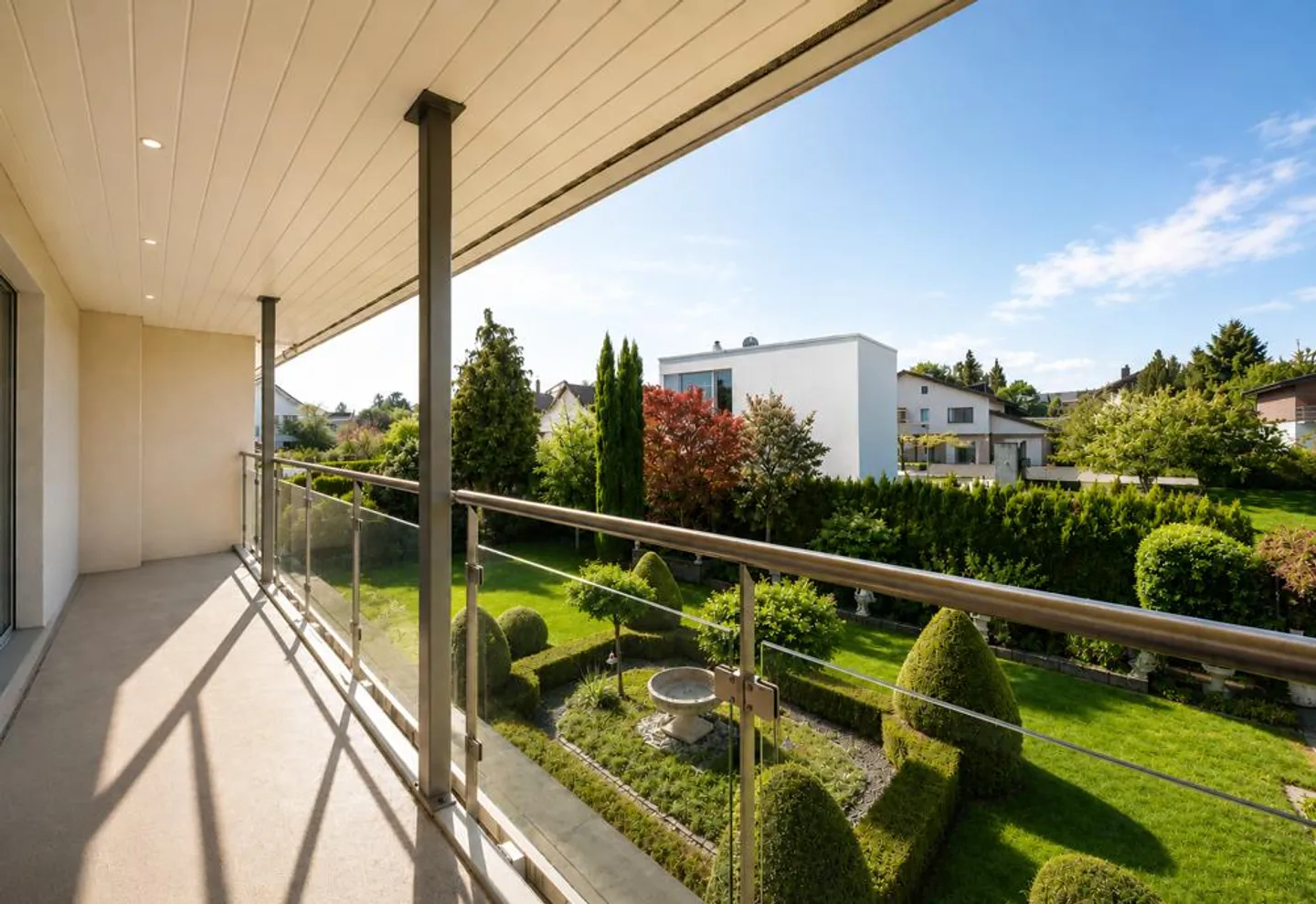Un tocco di Toscana con un magnifico giardino e una vista lago impressionante - Foto 16 di 25