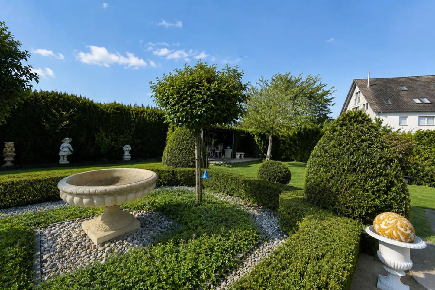 Un tocco di Toscana con un magnifico giardino e una vista lago impressionante - Foto 17 di 25