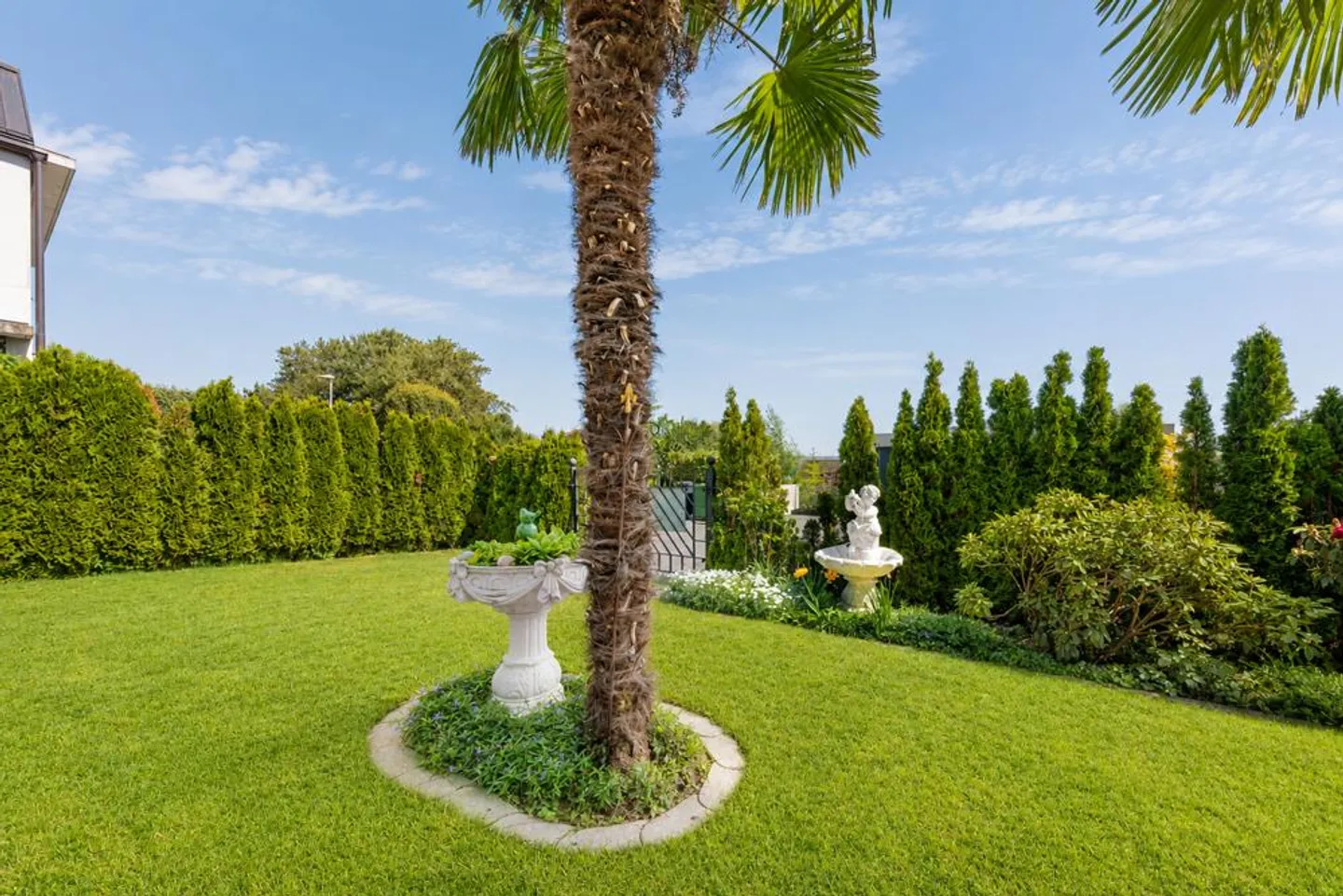 Un tocco di Toscana con un magnifico giardino e una vista lago impressionante - Foto 19 di 25