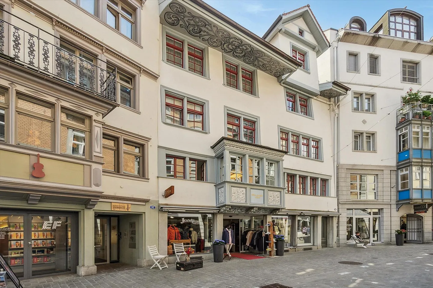 Attractive Shop and Commercial Space in a Central Location - 430m2 - Photo 1 of 13