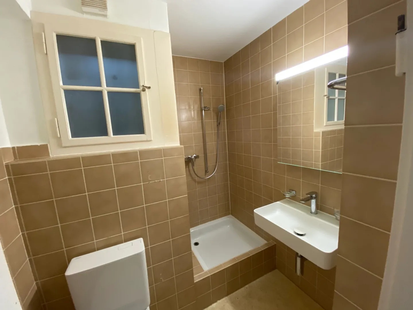 4-room apartment with a view of the horse farm and nature - Photo 11 of 14