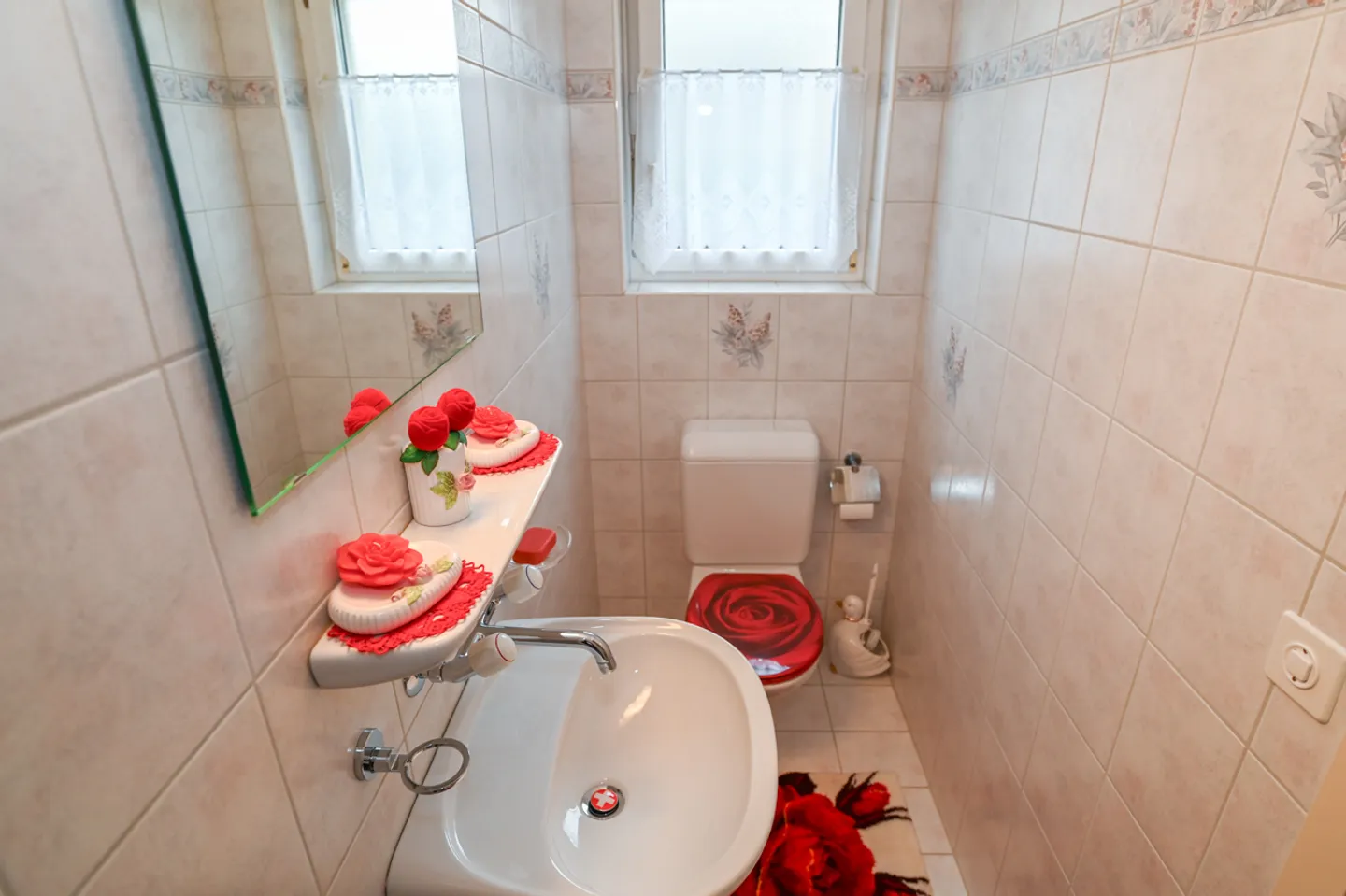 Charmantes Reihenmittelhaus mit ausbaubarem Dach - Foto 7 von 16