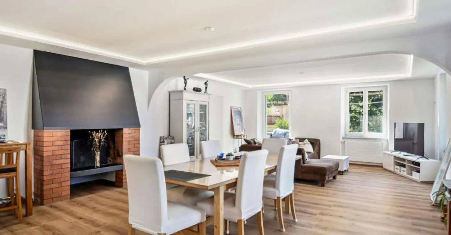 Sonvilier, renovated 5.5-room house with rental space - Photo 4 of 13