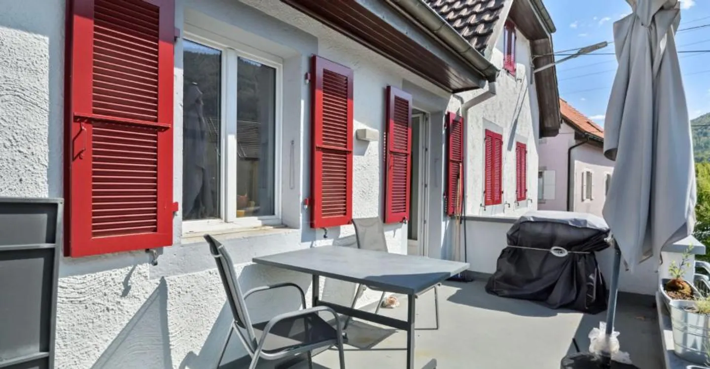 Sonvilier, renovated 5.5-room house with rental space - Photo 5 of 13