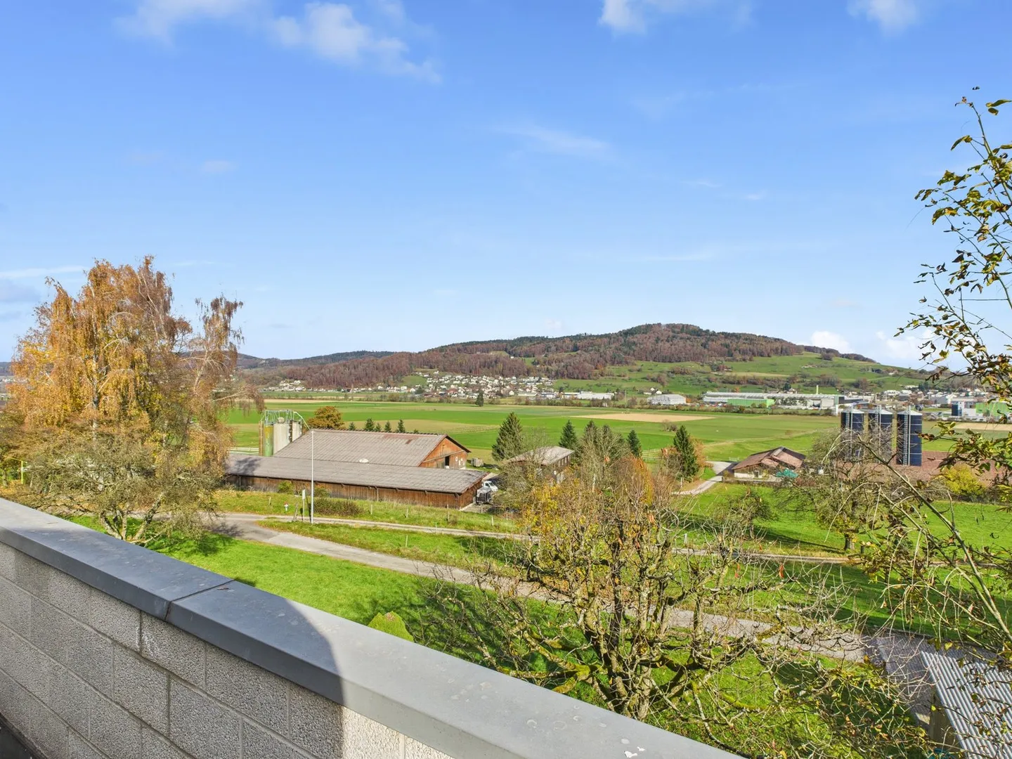 Light-flooded architect house with breathtaking views - Photo 20 of 23