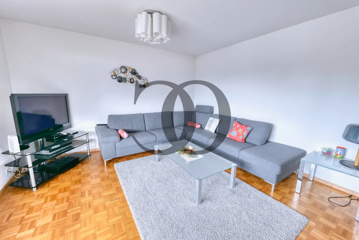 Superbo appartamento di 3,5 locali con balcone e vista - Foto 4 di 12