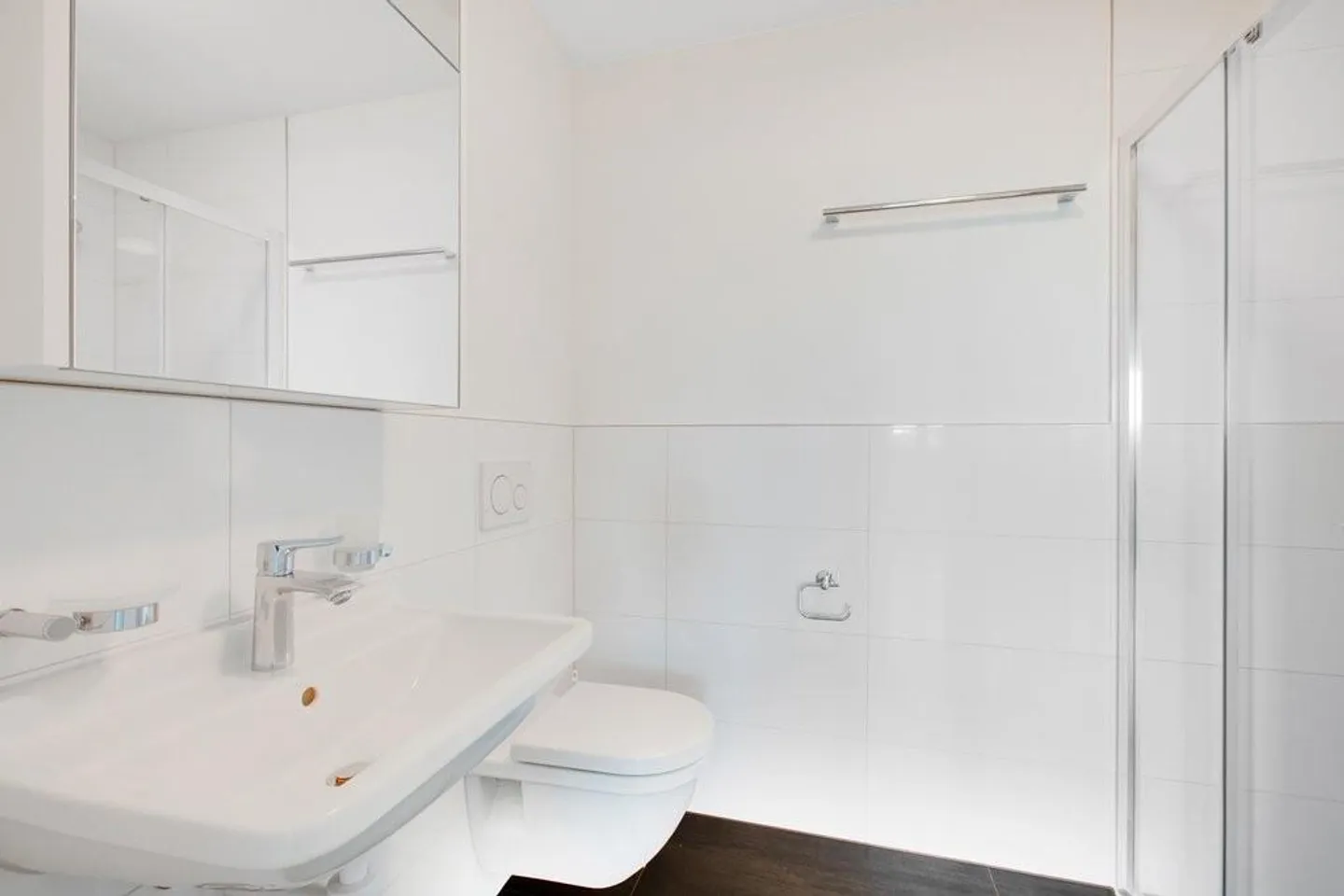 Modernes Apartment mit Geschäften - Foto 4 von 6