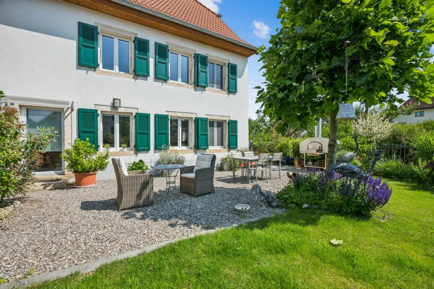 RENOVATED EQUESTRIAN PROPERTY IN IDYLLIC SURROUNDINGS FOR PRIVATE HORSE KEEPING - Photo 8 of 10